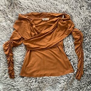 Bailey 44-SMALL- rust brown long ruched sleeves v-neck top Rayon Aritzia